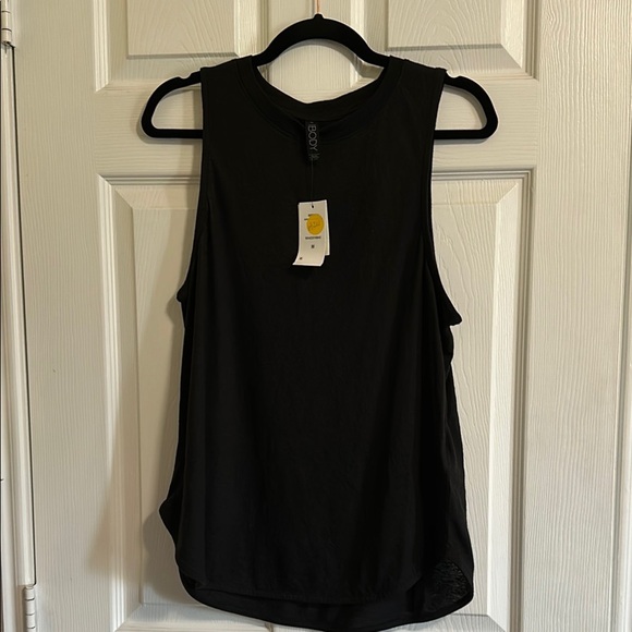 Black Scoop Neck Active Curve Hem Tank - Cotton On BODY NWT Size Medium - Picture 1 of 3